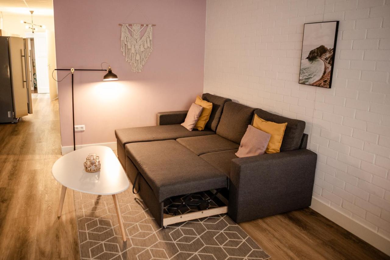 Ruim Appartement In Centrum イアーセーケ エクステリア 写真