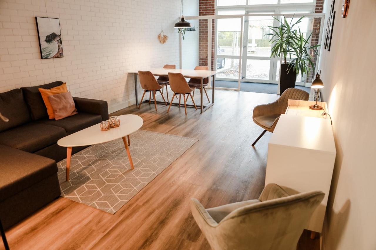 Ruim Appartement In Centrum イアーセーケ エクステリア 写真