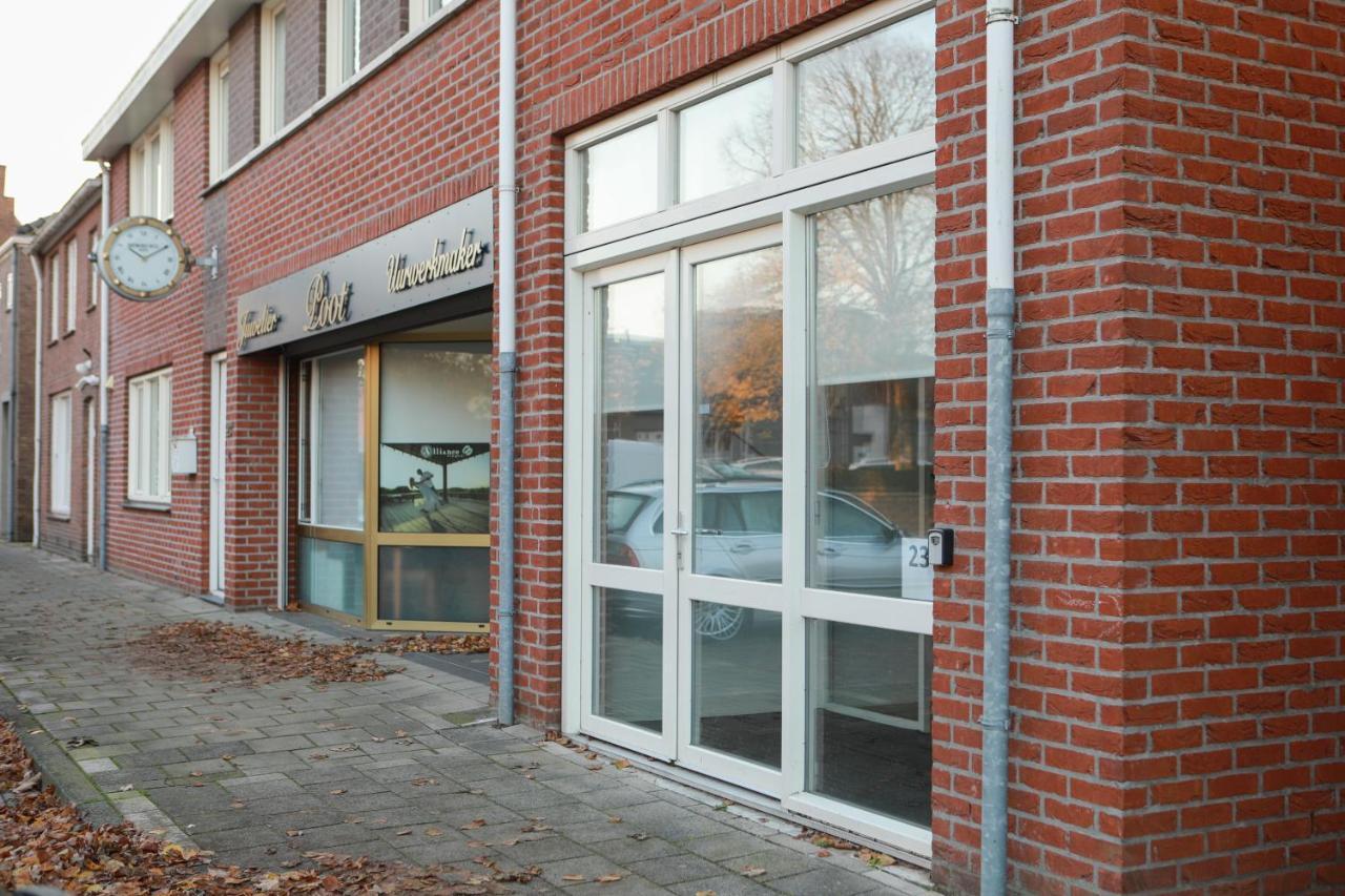 Ruim Appartement In Centrum イアーセーケ エクステリア 写真